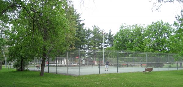 Ralph Hines Memorial Park Tennis Court